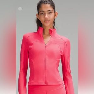 NWT Lululemon Cropped Define Jacket Size 4 - Color Lip Gloss